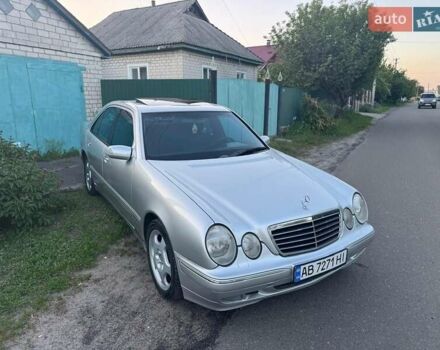 Серый Мерседес Е-Класс, объемом двигателя 2.4 л и пробегом 257 тыс. км за 4100 $, фото 30 на Automoto.ua