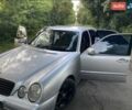 Сірий Мерседес Е-Клас, об'ємом двигуна 2.2 л та пробігом 425 тис. км за 5450 $, фото 1 на Automoto.ua