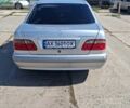 Сірий Мерседес Е-Клас, об'ємом двигуна 2 л та пробігом 170 тис. км за 7700 $, фото 1 на Automoto.ua
