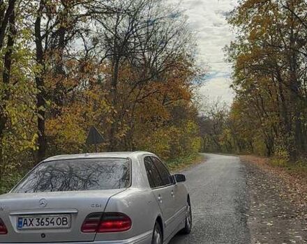 Серый Мерседес Е-Класс, объемом двигателя 3.22 л и пробегом 577 тыс. км за 4000 $, фото 5 на Automoto.ua