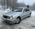 Серый Мерседес Е-Класс, объемом двигателя 2.2 л и пробегом 400 тыс. км за 3700 $, фото 5 на Automoto.ua