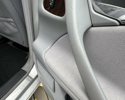 Сірий Мерседес Е-Клас, об'ємом двигуна 2 л та пробігом 88 тис. км за 9600 $, фото 42 на Automoto.ua