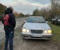 Сірий Мерседес Е-Клас, об'ємом двигуна 2 л та пробігом 407 тис. км за 3300 $, фото 4 на Automoto.ua