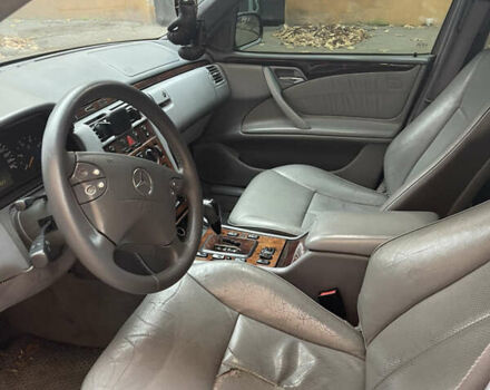 Серый Мерседес Е-Класс, объемом двигателя 2.2 л и пробегом 320 тыс. км за 4200 $, фото 7 на Automoto.ua