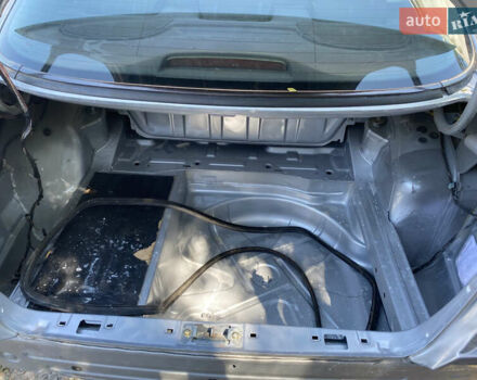 Серый Мерседес Е-Класс, объемом двигателя 2 л и пробегом 208 тыс. км за 6500 $, фото 14 на Automoto.ua