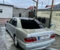 Сірий Мерседес Е-Клас, об'ємом двигуна 2.8 л та пробігом 424 тис. км за 1750 $, фото 14 на Automoto.ua