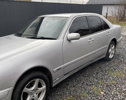 Серый Мерседес Е-Класс, объемом двигателя 2.15 л и пробегом 340 тыс. км за 3400 $, фото 13 на Automoto.ua