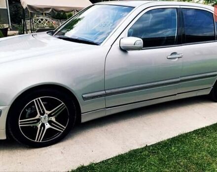 Серый Мерседес Е-Класс, объемом двигателя 2.8 л и пробегом 385 тыс. км за 4000 $, фото 4 на Automoto.ua