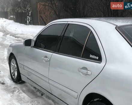 Серый Мерседес Е-Класс, объемом двигателя 2.2 л и пробегом 350 тыс. км за 2999 $, фото 17 на Automoto.ua