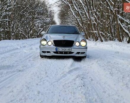 Серый Мерседес Е-Класс, объемом двигателя 2.2 л и пробегом 425 тыс. км за 4850 $, фото 7 на Automoto.ua