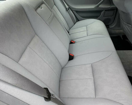 Серый Мерседес Е-Класс, объемом двигателя 2 л и пробегом 88 тыс. км за 10500 $, фото 43 на Automoto.ua