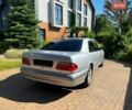 Сірий Мерседес Е-Клас, об'ємом двигуна 2 л та пробігом 120 тис. км за 12999 $, фото 2 на Automoto.ua