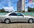 Сірий Мерседес Е-Клас, об'ємом двигуна 2 л та пробігом 300 тис. км за 3000 $, фото 5 на Automoto.ua