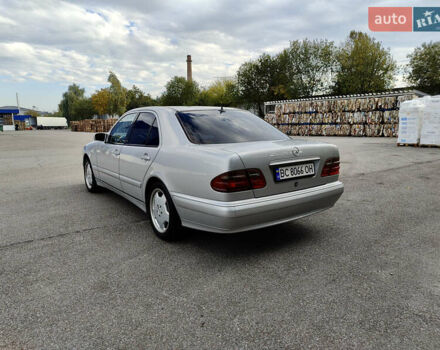 Сірий Мерседес Е-Клас, об'ємом двигуна 3.2 л та пробігом 356 тис. км за 8499 $, фото 3 на Automoto.ua