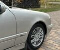 Мерседес Е-Клас 2000 у Сторожинце на Automoto.ua Сірий Мерседес Е-Клас, об'ємом двигуна 2.7 л та пробігом 346 тис. км за 5200 $, фото 7 на Automoto.ua