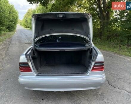 Серый Мерседес Е-Класс, объемом двигателя 2.2 л и пробегом 407 тыс. км за 4750 $, фото 31 на Automoto.ua