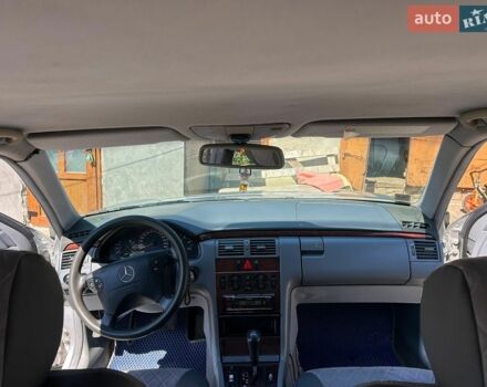 Сірий Мерседес Е-Клас, об'ємом двигуна 2.7 л та пробігом 450 тис. км за 4400 $, фото 8 на Automoto.ua