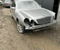 Сірий Мерседес Е-Клас, об'ємом двигуна 3.2 л та пробігом 390 тис. км за 2400 $, фото 1 на Automoto.ua