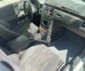 Серый Мерседес Е-Класс, объемом двигателя 2 л и пробегом 200 тыс. км за 300 $, фото 18 на Automoto.ua