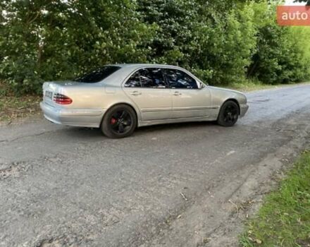 Серый Мерседес Е-Класс, объемом двигателя 2.2 л и пробегом 407 тыс. км за 4750 $, фото 5 на Automoto.ua