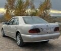 Мерседес Е-Клас 2000 у Сторожинце на Automoto.ua Сірий Мерседес Е-Клас, об'ємом двигуна 2.7 л та пробігом 346 тис. км за 5200 $, фото 5 на Automoto.ua