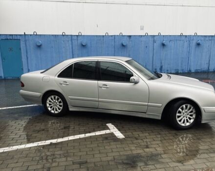 Сірий Мерседес Е-Клас, об'ємом двигуна 2.2 л та пробігом 470 тис. км за 4699 $, фото 5 на Automoto.ua