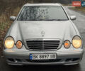 Серый Мерседес Е-Класс, объемом двигателя 2.4 л и пробегом 499 тыс. км за 2500 $, фото 1 на Automoto.ua