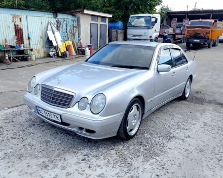 Сірий Мерседес Е-Клас, об'ємом двигуна 2.1 л та пробігом 420 тис. км за 3800 $, фото 1 на Automoto.ua