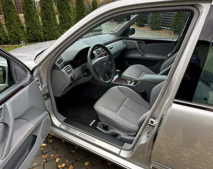 Серый Мерседес Е-Класс, объемом двигателя 2 л и пробегом 88 тыс. км за 10500 $, фото 16 на Automoto.ua