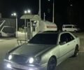 Серый Мерседес Е-Класс, объемом двигателя 2.8 л и пробегом 490 тыс. км за 4400 $, фото 4 на Automoto.ua