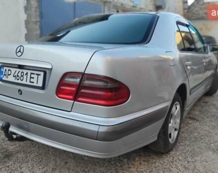 Сірий Мерседес Е-Клас, об'ємом двигуна 2 л та пробігом 389 тис. км за 4000 $, фото 5 на Automoto.ua