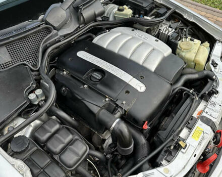 Мерседес Е-Клас 2000 у Сторожинце на Automoto.ua Сірий Мерседес Е-Клас, об'ємом двигуна 2.7 л та пробігом 346 тис. км за 5200 $, фото 32 на Automoto.ua