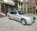Серый Мерседес Е-Класс, объемом двигателя 2.8 л и пробегом 400 тыс. км за 3200 $, фото 1 на Automoto.ua