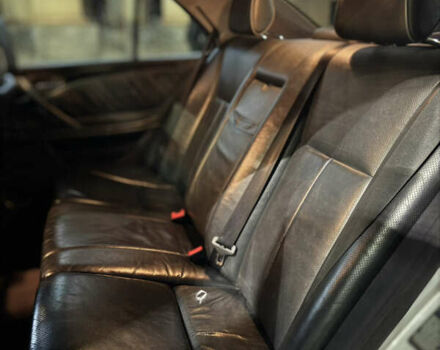 Серый Мерседес Е-Класс, объемом двигателя 3.2 л и пробегом 361 тыс. км за 5000 $, фото 25 на Automoto.ua