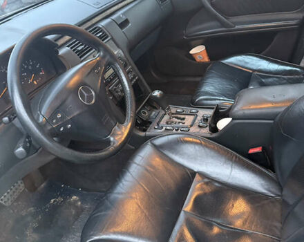 Серый Мерседес Е-Класс, объемом двигателя 2.69 л и пробегом 370 тыс. км за 2900 $, фото 4 на Automoto.ua