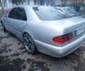 Серый Мерседес Е-Класс, объемом двигателя 2 л и пробегом 450 тыс. км за 2500 $, фото 2 на Automoto.ua