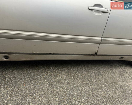 Сірий Мерседес Е-Клас, об'ємом двигуна 3.2 л та пробігом 700 тис. км за 3500 $, фото 4 на Automoto.ua