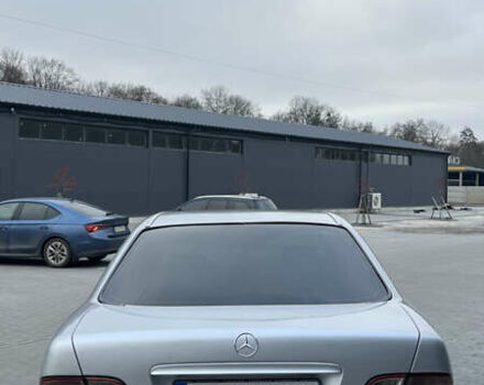 Серый Мерседес Е-Класс, объемом двигателя 3.2 л и пробегом 328 тыс. км за 6200 $, фото 6 на Automoto.ua