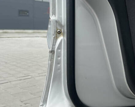 Серый Мерседес Е-Класс, объемом двигателя 3.2 л и пробегом 328 тыс. км за 6200 $, фото 20 на Automoto.ua