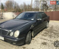 Мерседес Е-Класс 2001 в Старом Самборе на Automoto.ua Серый Мерседес Е-Класс, объемом двигателя 3.22 л и пробегом 420 тыс. км за 4100 $, фото 1 на Automoto.ua