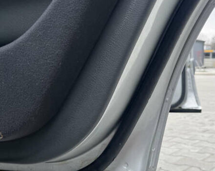 Серый Мерседес Е-Класс, объемом двигателя 3.2 л и пробегом 328 тыс. км за 6200 $, фото 39 на Automoto.ua