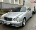 Серый Мерседес Е-Класс, объемом двигателя 2 л и пробегом 250 тыс. км за 4100 $, фото 1 на Automoto.ua