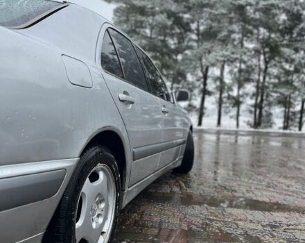 Серый Мерседес Е-Класс, объемом двигателя 2.7 л и пробегом 352 тыс. км за 3200 $, фото 2 на Automoto.ua