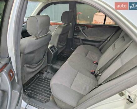 Серый Мерседес Е-Класс, объемом двигателя 2.15 л и пробегом 405 тыс. км за 4200 $, фото 4 на Automoto.ua