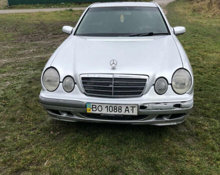 Сірий Мерседес Е-Клас, об'ємом двигуна 3.2 л та пробігом 300 тис. км за 2600 $, фото 2 на Automoto.ua