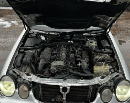 Серый Мерседес Е-Класс, объемом двигателя 2.7 л и пробегом 352 тыс. км за 3200 $, фото 14 на Automoto.ua