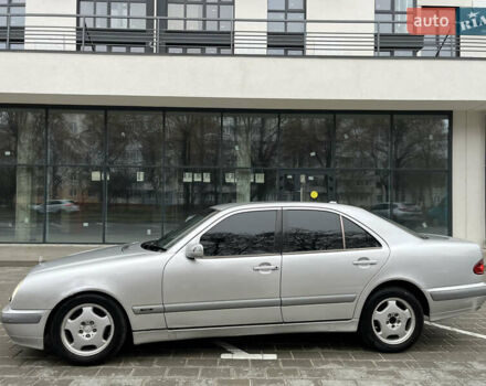 Серый Мерседес Е-Класс, объемом двигателя 2.69 л и пробегом 353 тыс. км за 3750 $, фото 16 на Automoto.ua