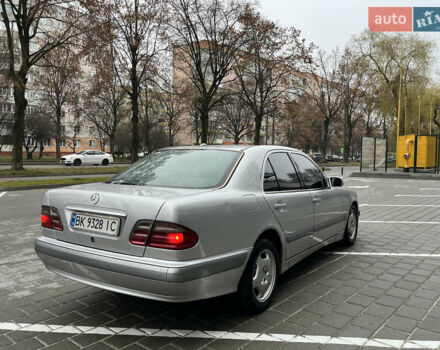 Серый Мерседес Е-Класс, объемом двигателя 2.69 л и пробегом 353 тыс. км за 3750 $, фото 20 на Automoto.ua