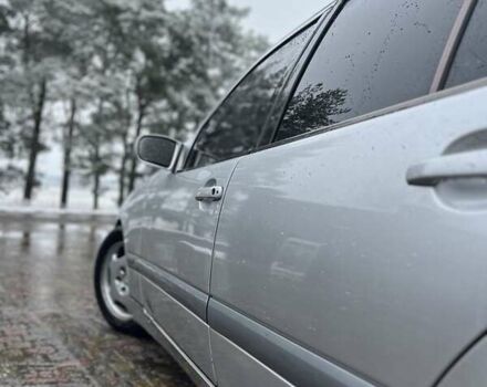 Серый Мерседес Е-Класс, объемом двигателя 2.7 л и пробегом 352 тыс. км за 3200 $, фото 3 на Automoto.ua