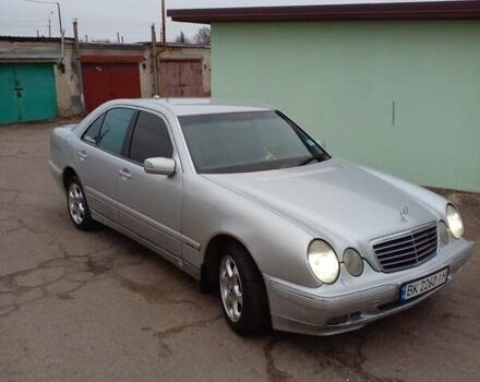 Серый Мерседес Е-Класс, объемом двигателя 2.7 л и пробегом 368 тыс. км за 3900 $, фото 13 на Automoto.ua